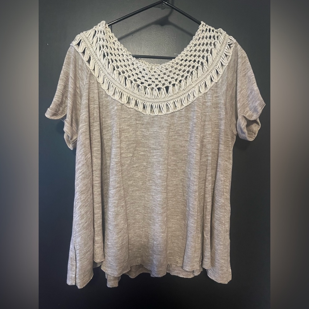 Gimmick Croched wide u-neck